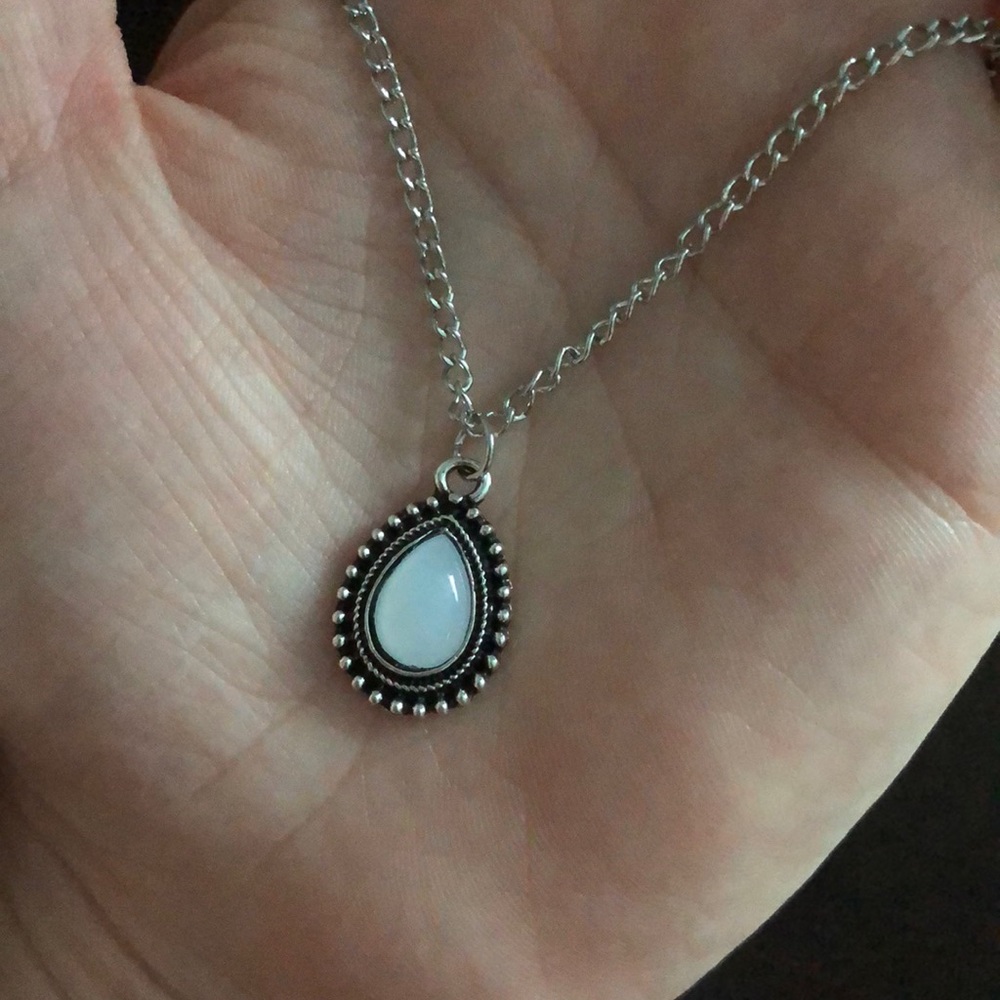 Women  Retro Dip Pendant Bohemian Necklace New - Picture 4 of 4